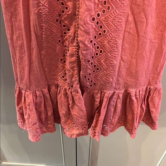 House of Harlow 1960 Dusty Rose Eyelet Embroidered Flounce Dress Size M Boho - Picture 2 of 5